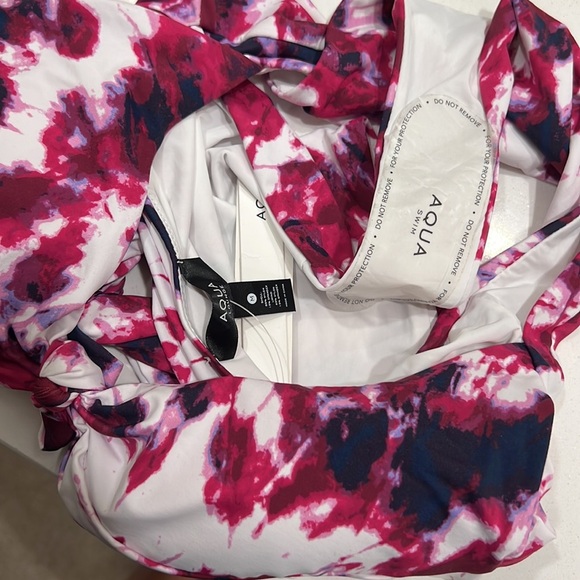 NWT Aqua women’s bikini / bathing suit (one piece with cut outs) size M - Picture 4 of 4